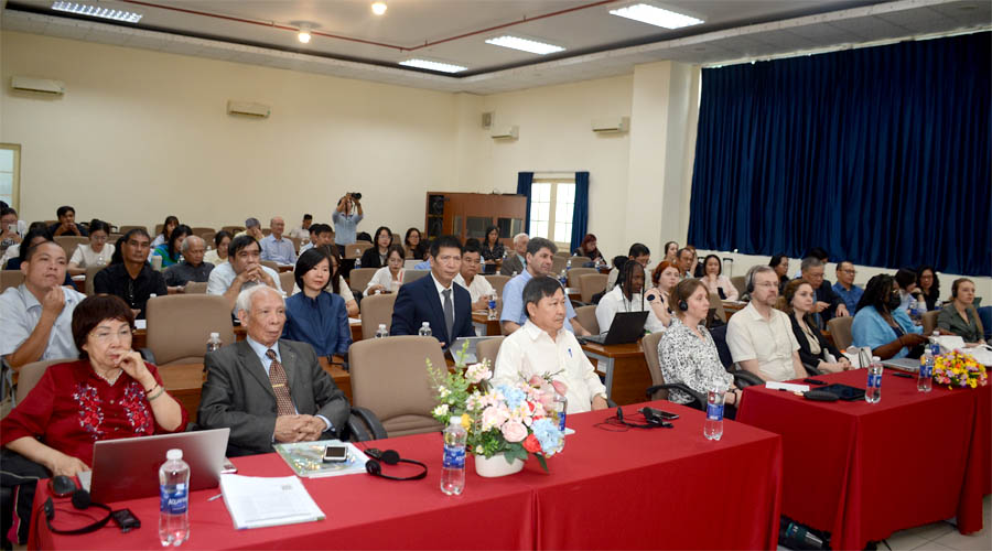 Hội[-]thảo[-]quốc[-]tế[-]tổng[-]kết[-]Dự[-]&aacute;n[-]&ldquo;&Ocirc;[-]nhiễm[-]kh&ocirc;ng[-]kh&iacute;[-]v&agrave;[-]đốt[-]ngo&agrave;i[-]trời[-]trong[-]n&ocirc;ng[-]nghiệp[-]tại[-]Việt[-]Nam&rdquo;.